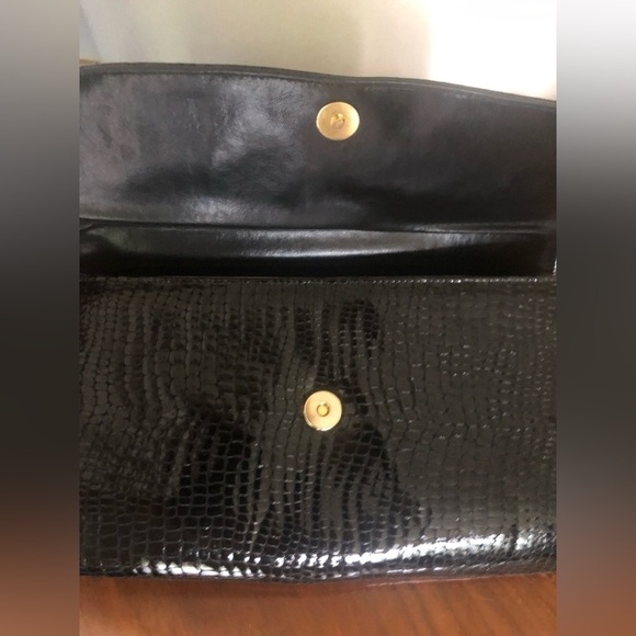 NATURALIZER vintage patent crossbody purse - Picture 3 of 5